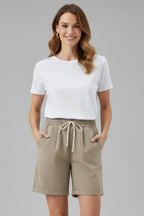 Faith – Damshorts med dragsko och fickor