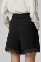 Fiona – Damshorts med knytband i midjan