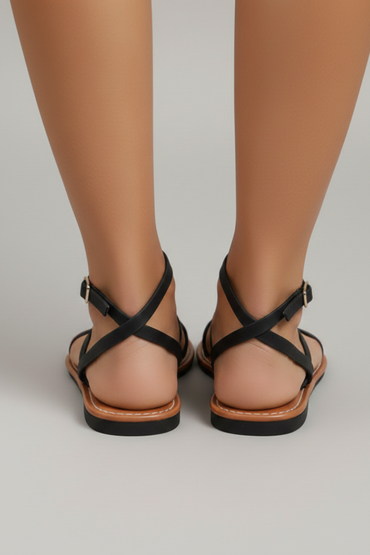 Isabella – Platta Sandaler Med Ankelrem Och Öppen Tå För Dam