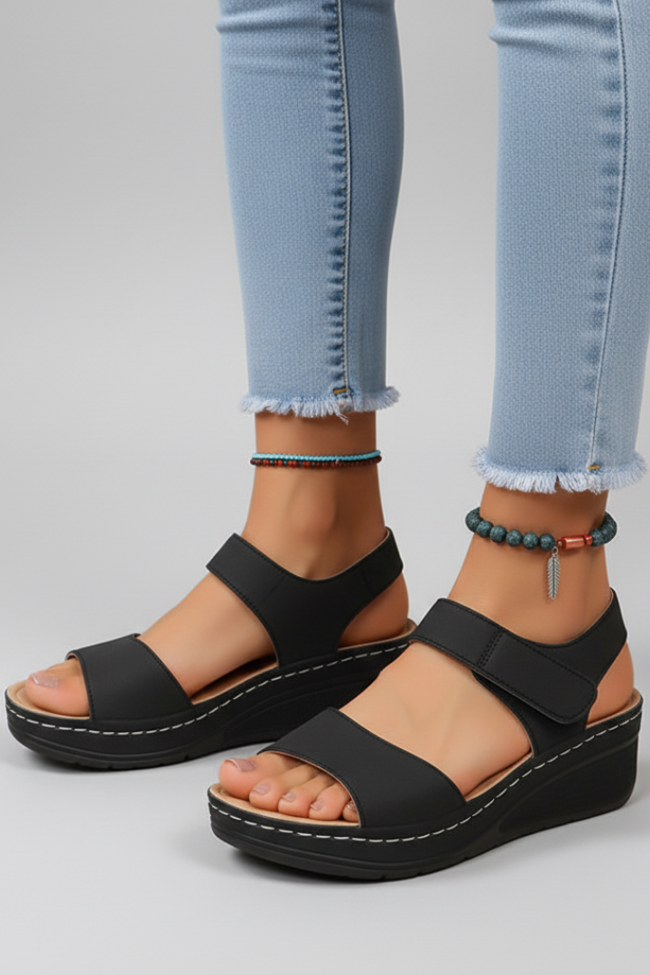 Brooklyn – Kvinno Wedge Sandaler Loop Remmar Tå