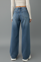 Gabriella – Kvinnors Avslappnade Vida Denimjeans med Dragsko Detalj