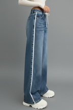 Gabriella – Kvinnors Avslappnade Vida Denimjeans med Dragsko Detalj