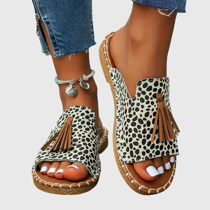 Nathalie | Bohemiska sandaler med tofsar