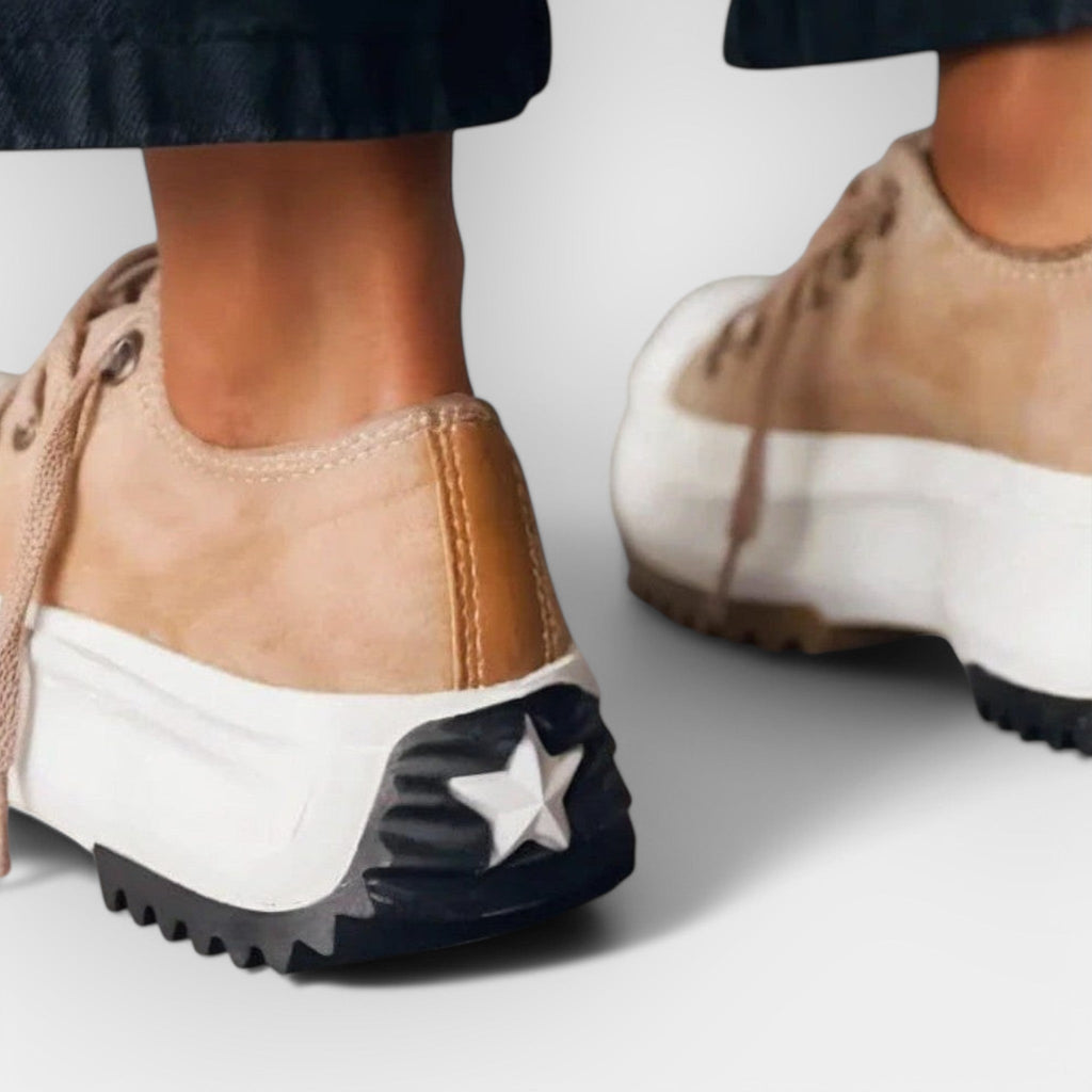 Moderna sneakers med kraftig sula