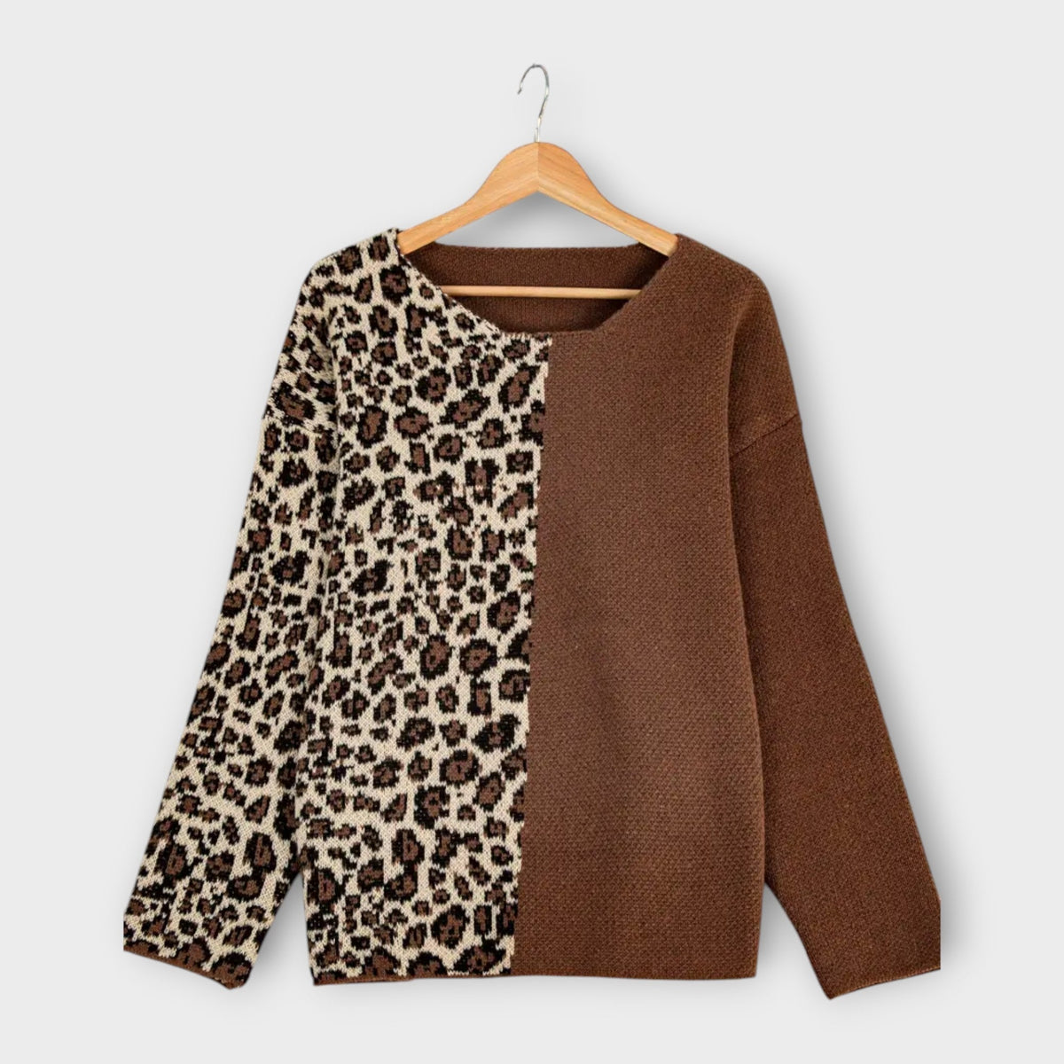 Marina – ledig leopardmönstrad tröja