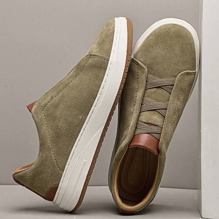 Slip-on-skor i mocka för herr