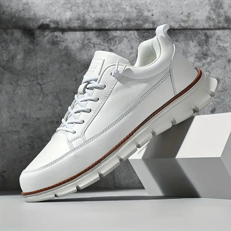 Stödjande sneakers i läder