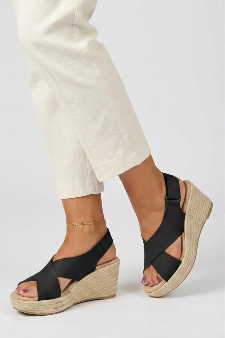 Michelle – Slingback-sandaler Med Kilklack Och Korsade Remmar För Dam