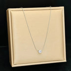 Halsband med moissanitstenar