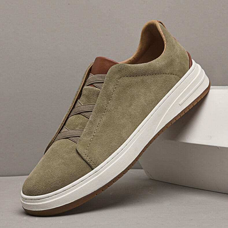 Slip-on-skor i mocka för herr