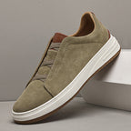 Slip-on-skor i mocka för herr