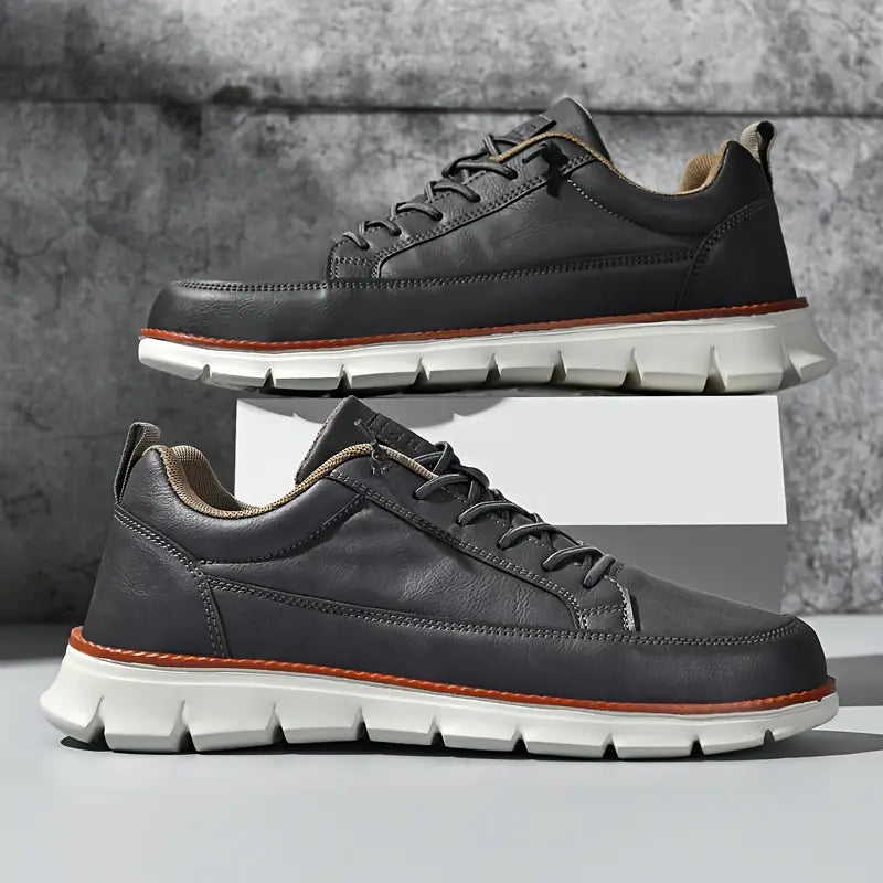 Stödjande sneakers i läder