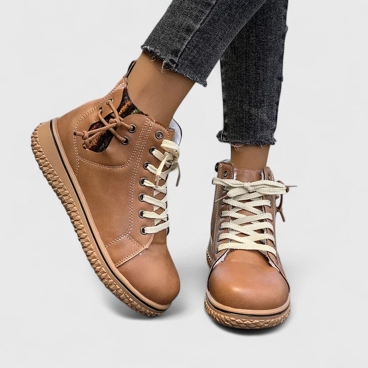 Nyrah – Ortopediska Boots
