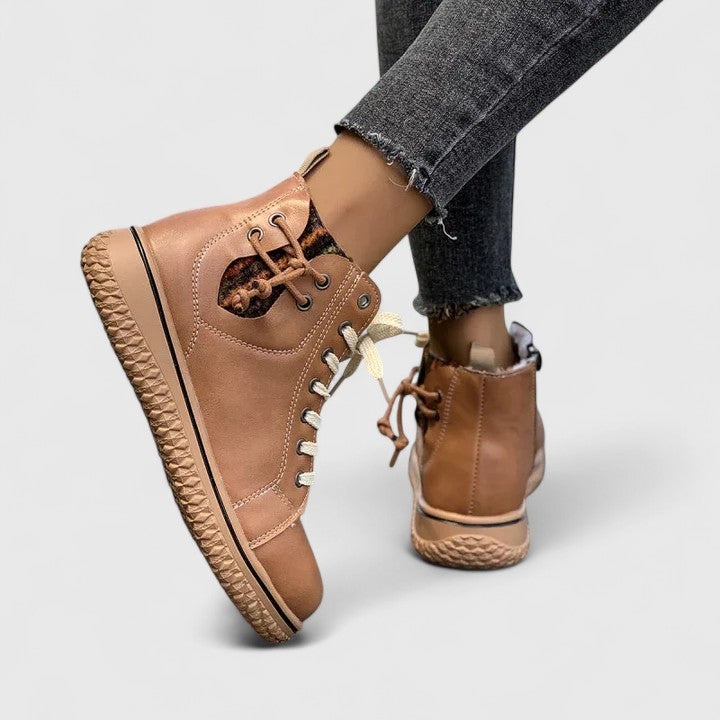 Nyrah – Ortopediska Boots