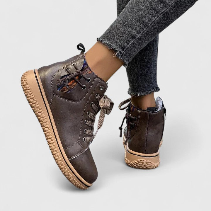 Nyrah – Ortopediska Boots