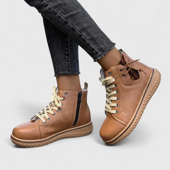 Nyrah – Ortopediska Boots