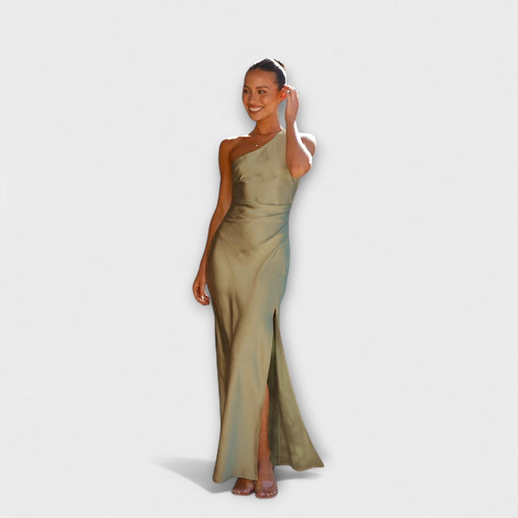 Marita – elegant maxiklänning med asymmetrisk design