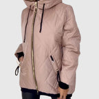 Deyn – mjuk och elegant jacka med huva