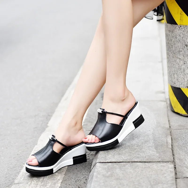 Isabella – Kvinnoortopediska kilsandaler med dämpad plattform och slip-on