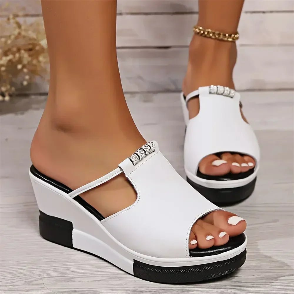 Isabella – Kvinnoortopediska kilsandaler med dämpad plattform och slip-on
